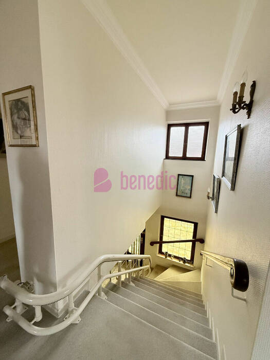 60372379e - Attribut alt par défaut.