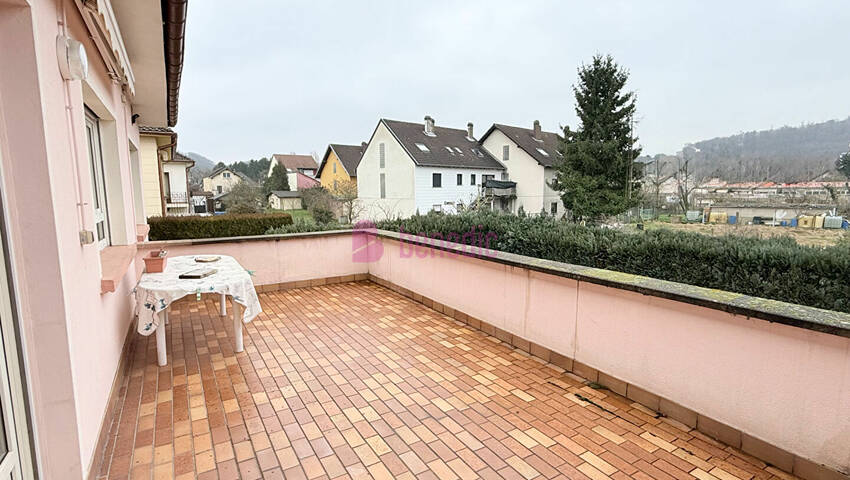 60372379f - Attribut alt par défaut.