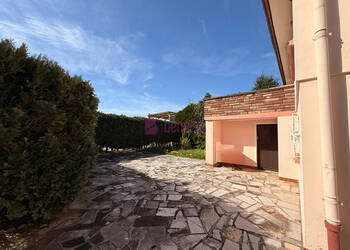 60372379c - Attribut alt par défaut.