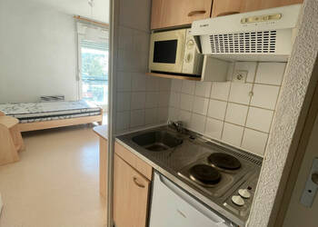 60372205b - Attribut alt par défaut.