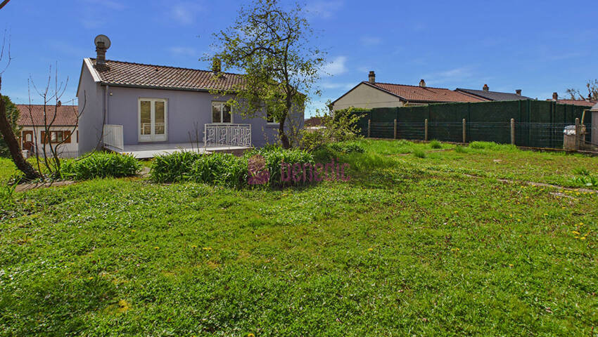 59071991b - Attribut alt par défaut.