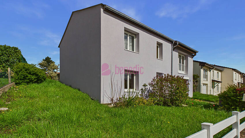 59071991c - Attribut alt par défaut.