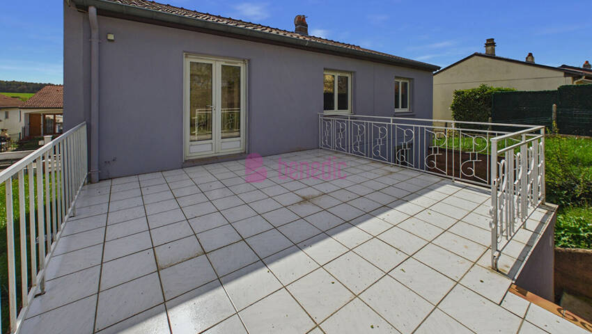 59071991d - Attribut alt par défaut.