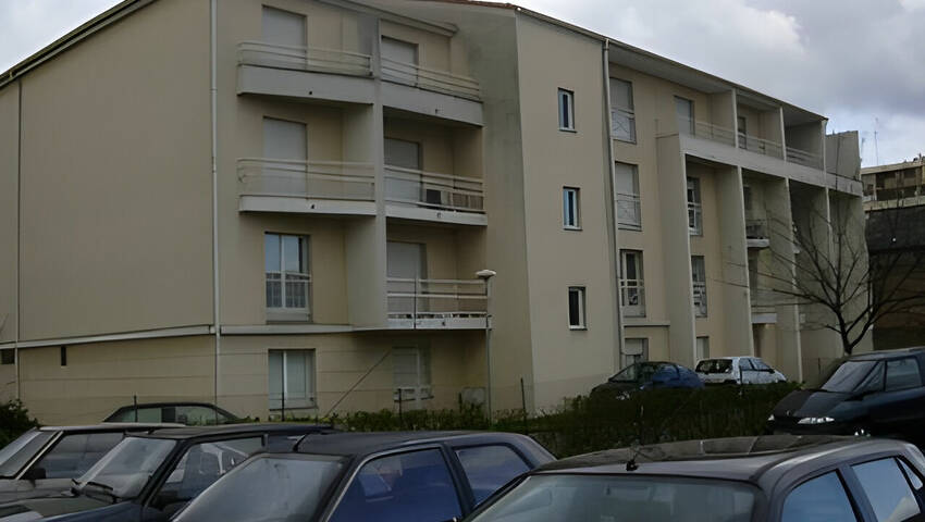 60376991b - Attribut alt par défaut.