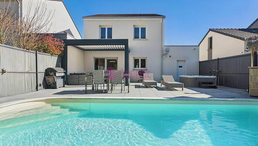 60294979a - Attribut alt par défaut.