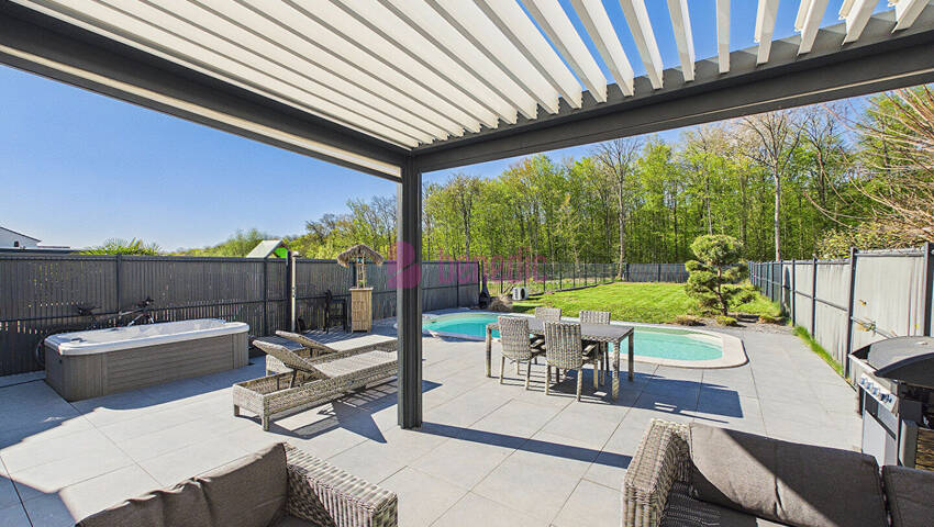 60294979d - Attribut alt par défaut.