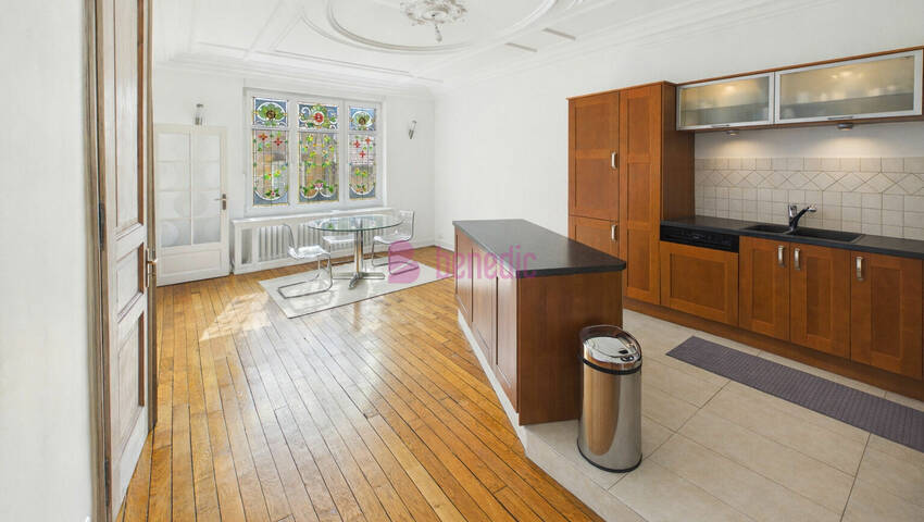 60206995a - Attribut alt par défaut.