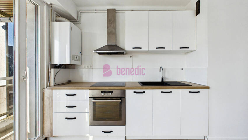 60318222f - Attribut alt par défaut.