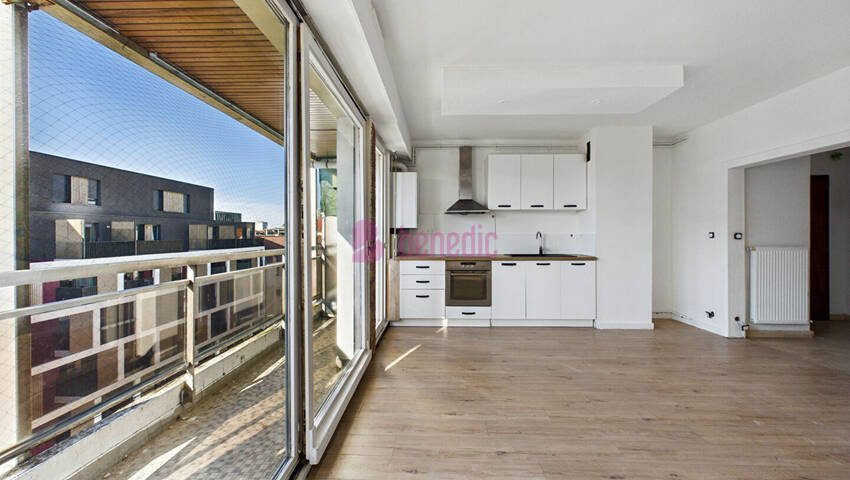 60318222j - Attribut alt par défaut.