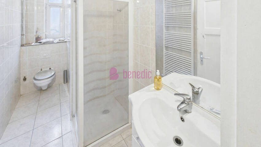 60308649f - Attribut alt par défaut.