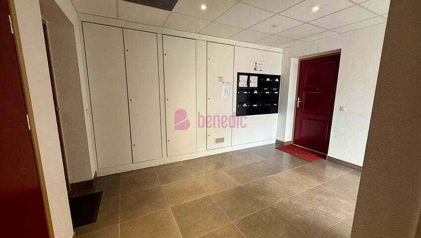 60360750j - Attribut alt par défaut.