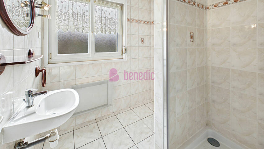 60175735g - Attribut alt par défaut.