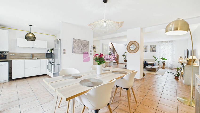 60426781e - Attribut alt par défaut.