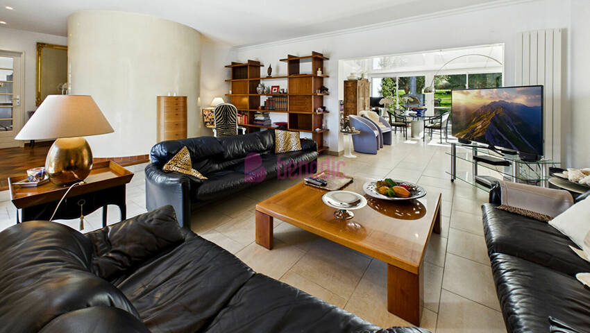 60225125h - Attribut alt par défaut.