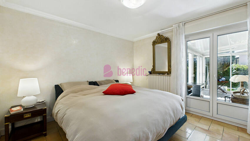 60225125l - Attribut alt par défaut.