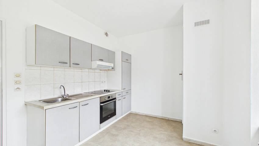 60421999b - Attribut alt par défaut.