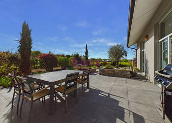 58136533c - Attribut alt par défaut.