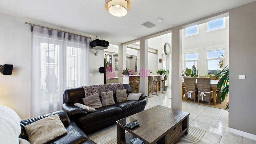 58136533j - Attribut alt par défaut.