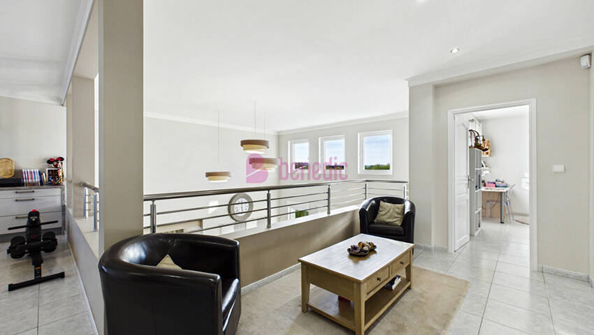 58136533q - Attribut alt par défaut.