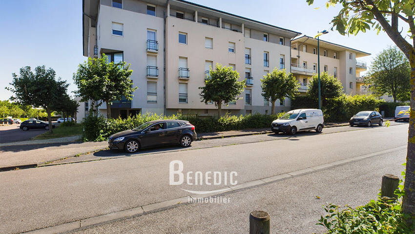 60196940a - Attribut alt par défaut.