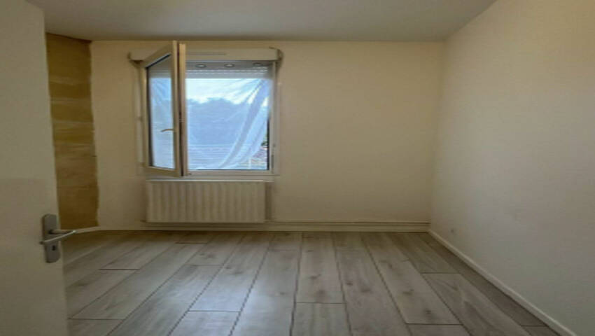 60435068a - Attribut alt par défaut.