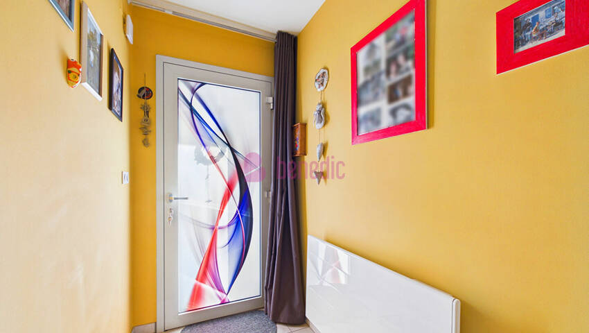 60203951b - Attribut alt par défaut.