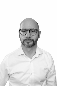 Photo benedic nicolas moura - Attribut alt par défaut.